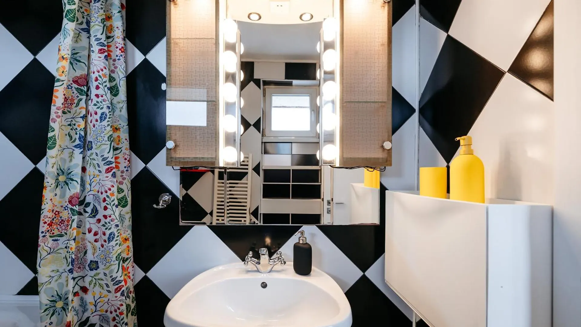 Apartamento Colorama Rooftop Bucarest